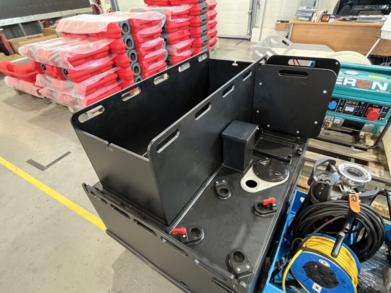 Dodávka 20 nádrží na UTV o objemu 320 L pro firmu Vallfirest